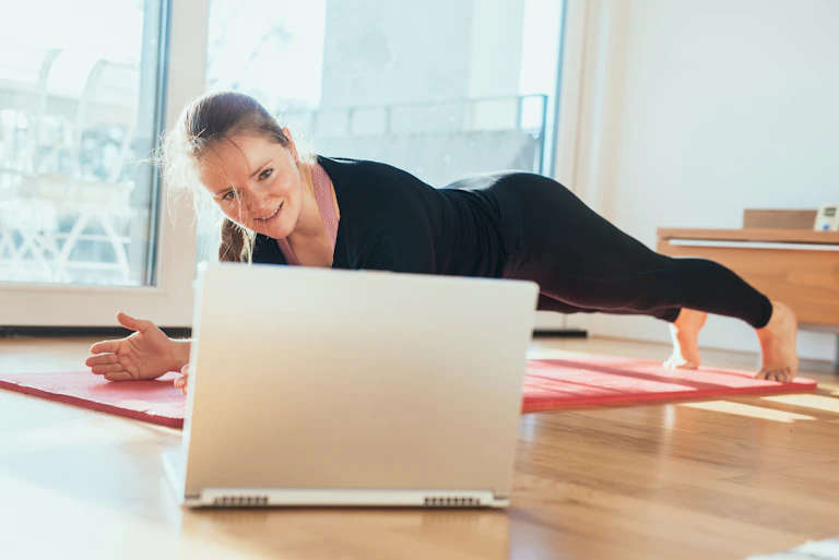De plank: dé oefening voor een sterke core