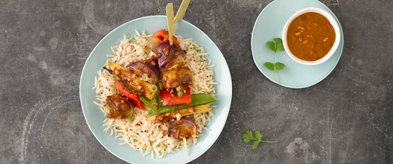 Recept: Groentespiesjes met satésaus