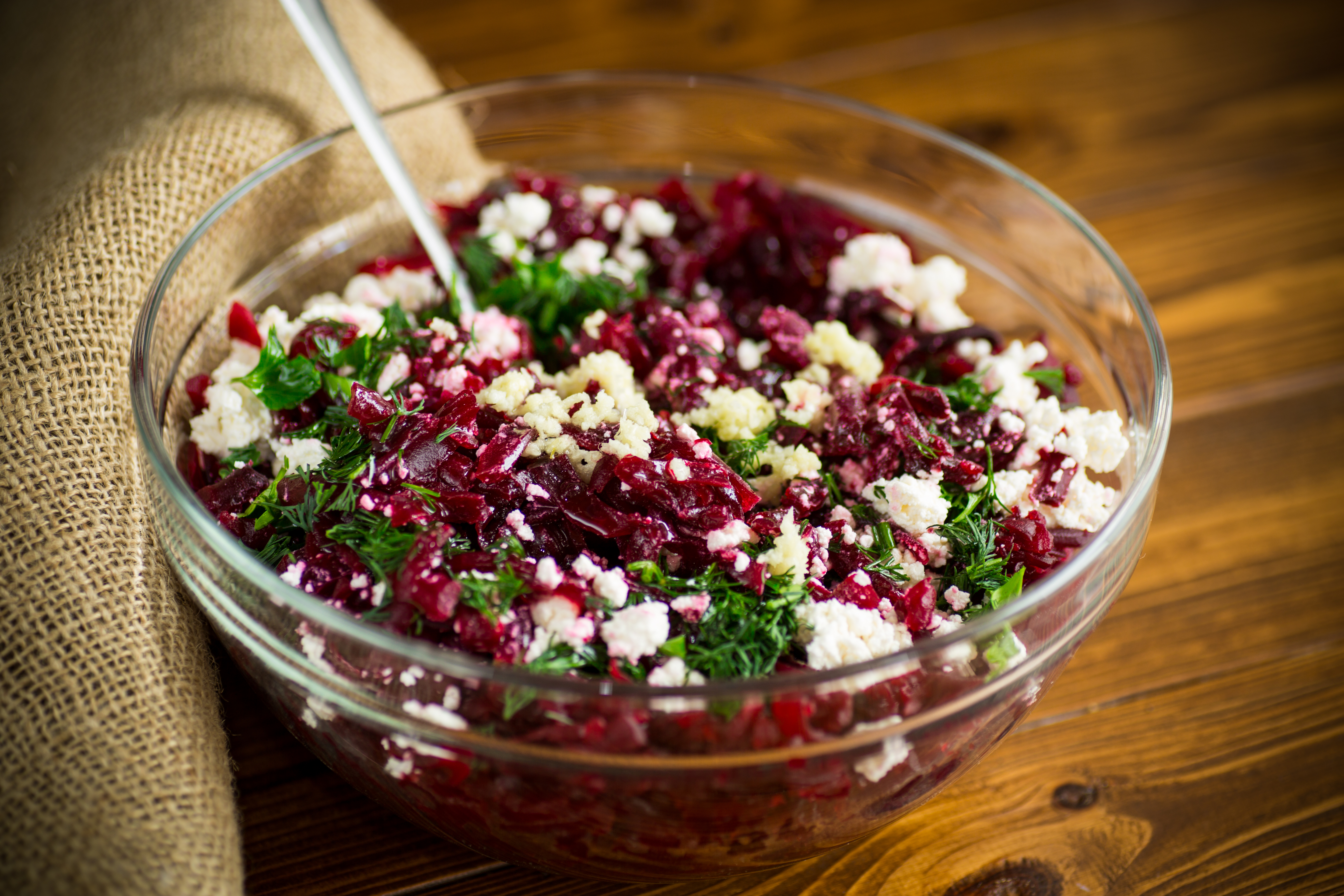 Winterse salade met granaatappel en pecannoten